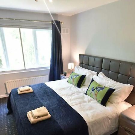 3-Bedroom Comfy Home in Solihull Eksteriør bilde