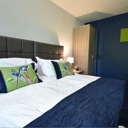 3-Bedroom Comfy Home in Solihull Eksteriør bilde