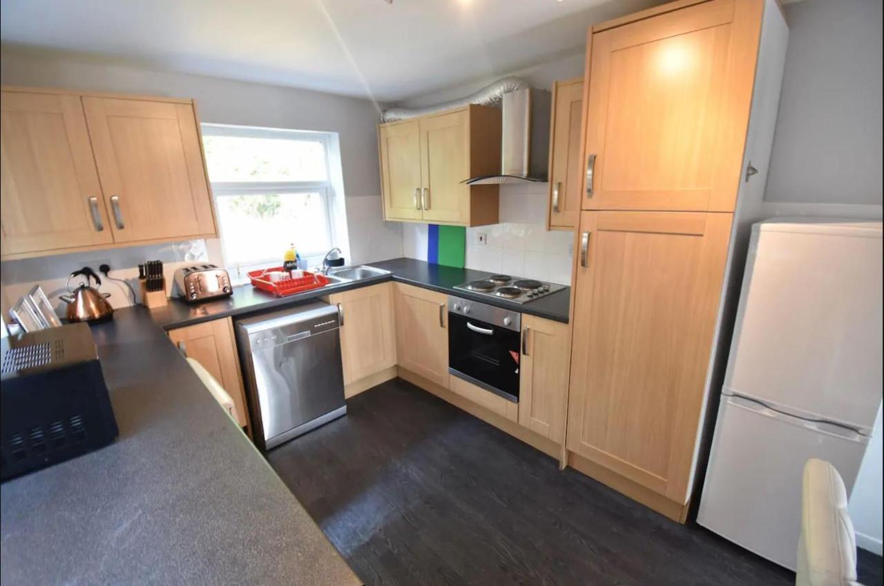 3-Bedroom Comfy Home in Solihull Eksteriør bilde