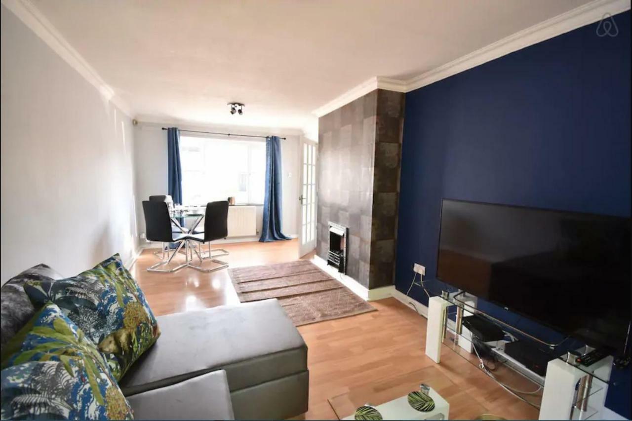 3-Bedroom Comfy Home in Solihull Eksteriør bilde