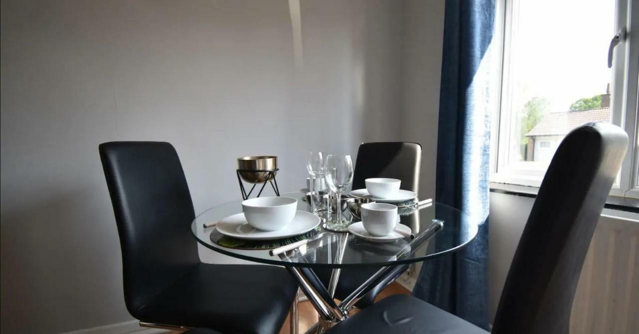 3-Bedroom Comfy Home in Solihull Eksteriør bilde