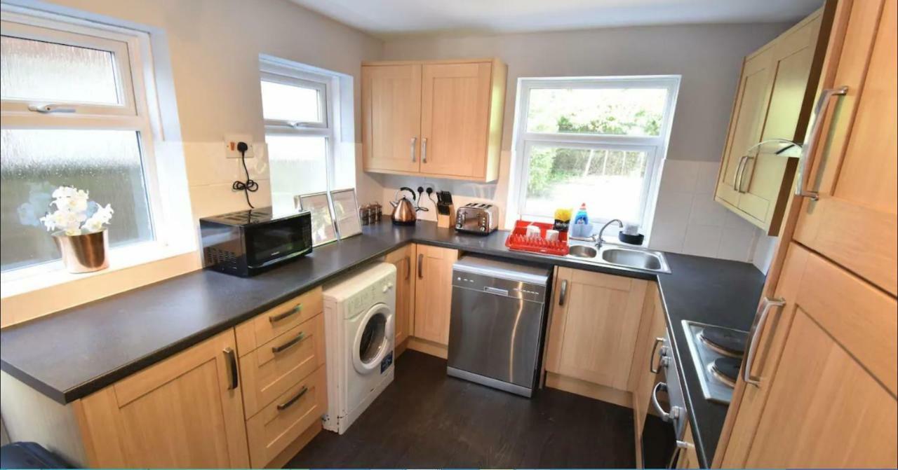 3-Bedroom Comfy Home in Solihull Eksteriør bilde
